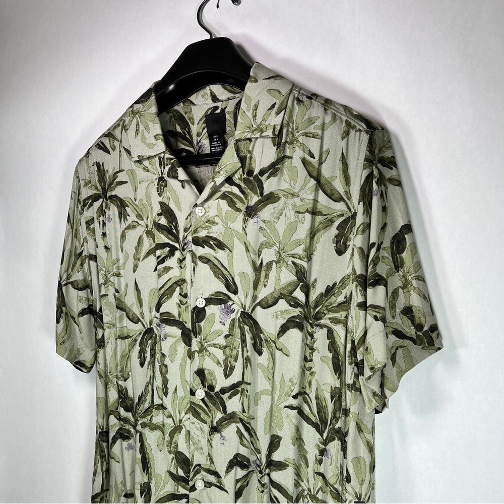 Men’s H&M Khaki Green Relaxed Fit Patterned Resort Shirt, Size: Small - Picture 7 of 11
